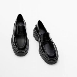 MASSIMO DUTTI Women's Black Leather Loafers With Track Soles
